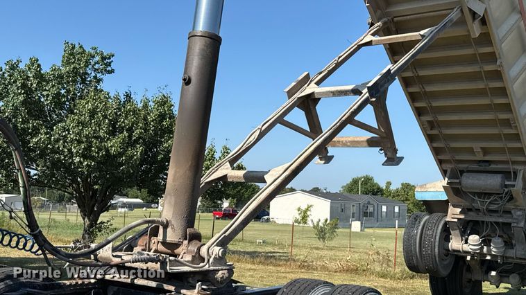 image for item EU2112 1995 Vantage SV-96 end dump trailer