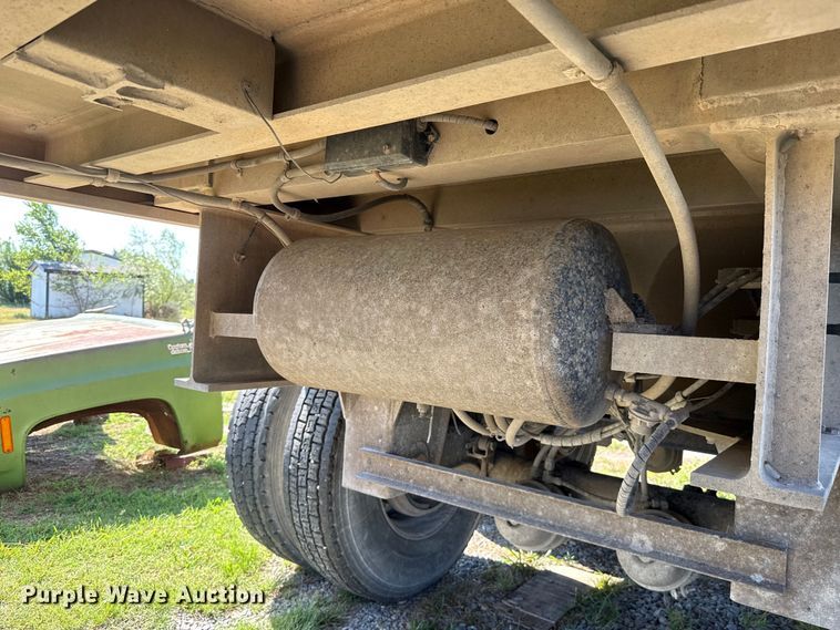 image for item EU2112 1995 Vantage SV-96 end dump trailer