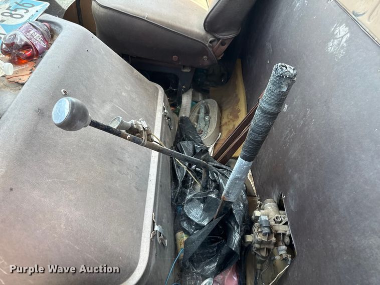 image for item EU2132 1983 International 2275 winch truck