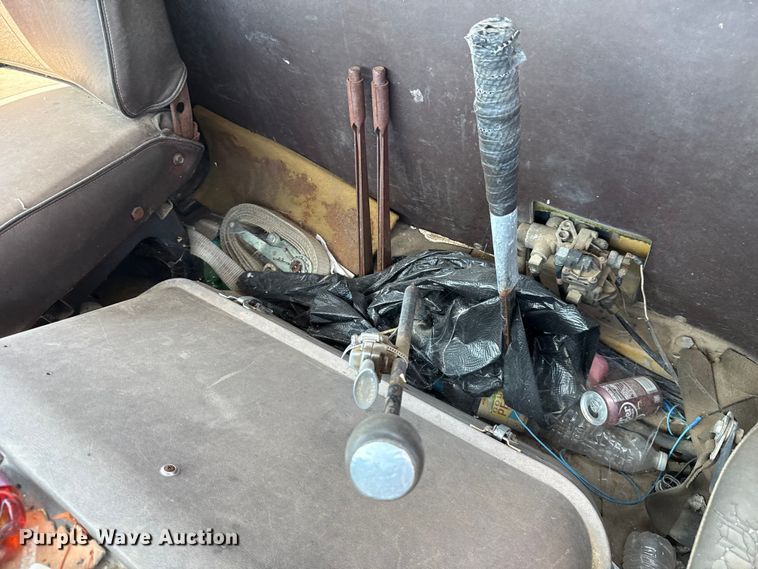 image for item EU2132 1983 International 2275 winch truck