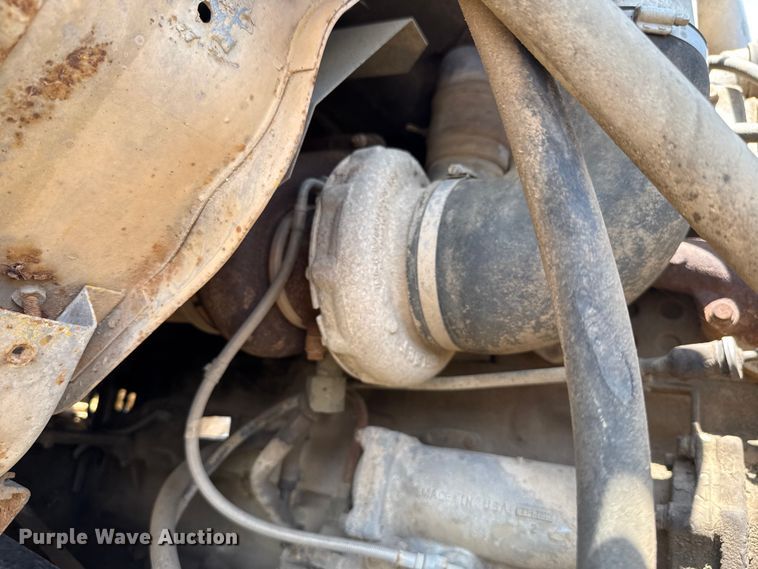 image for item EU2132 1983 International 2275 winch truck