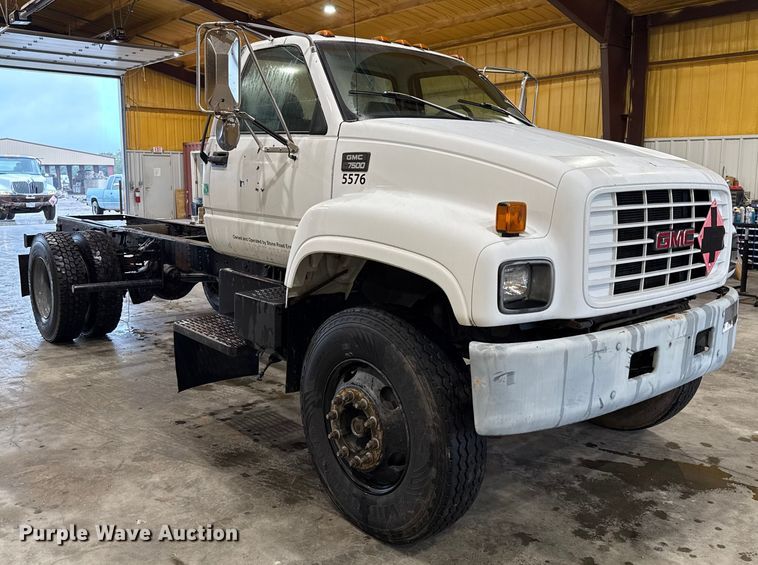image for item EU2167 1999 GMC C7500 truck cab and chassis