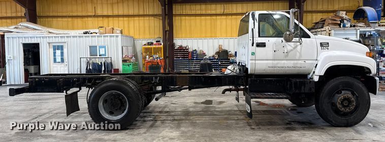 image for item EU2167 1999 GMC C7500 truck cab and chassis
