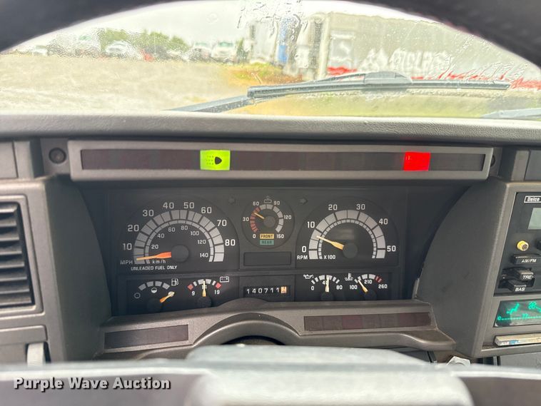 image for item EU2167 1999 GMC C7500 truck cab and chassis