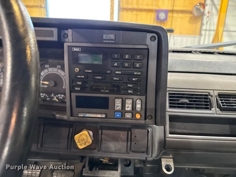 image for item EU2167 1999 GMC C7500 truck cab and chassis