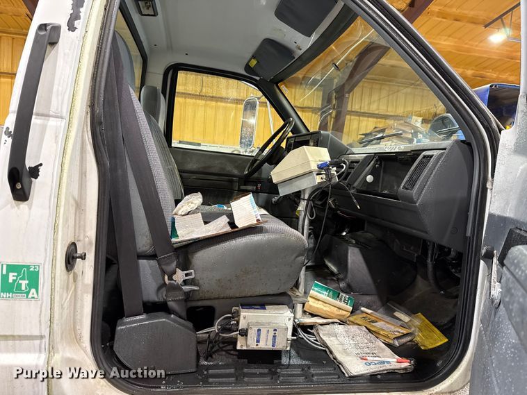 image for item EU2167 1999 GMC C7500 truck cab and chassis