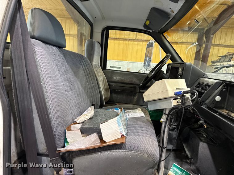 image for item EU2167 1999 GMC C7500 truck cab and chassis