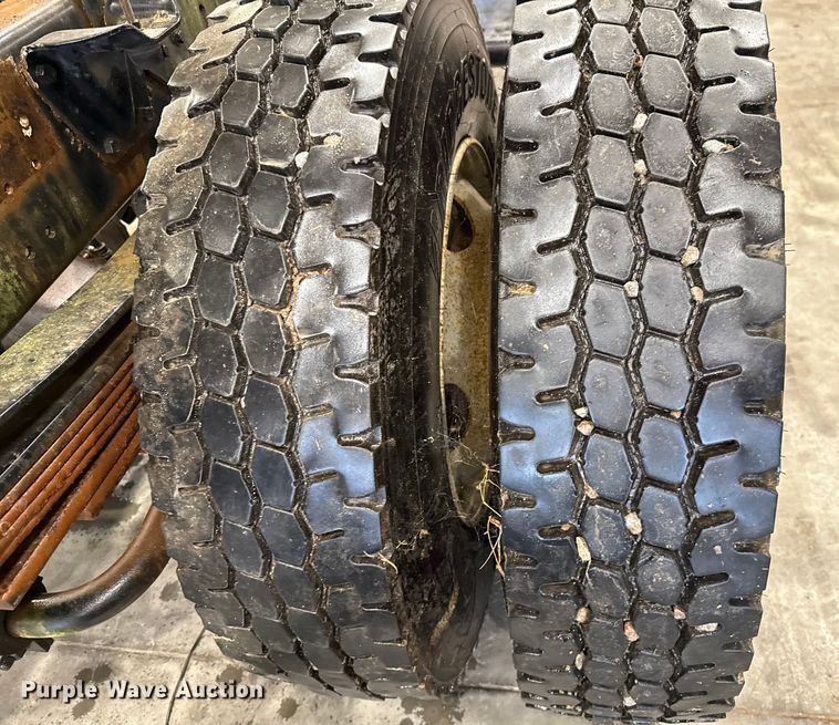 image for item EU2167 1999 GMC C7500 truck cab and chassis