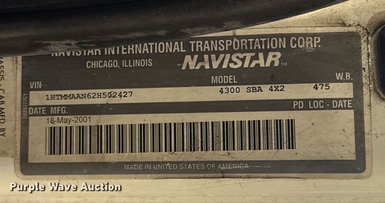 image for item EU2170 2002 International 4300 truck cab and chassis