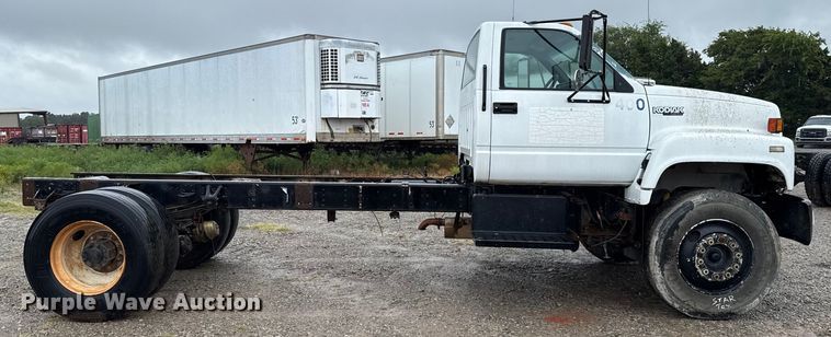 image for item EU2172 1994 Chevrolet Kodiak truck cab and chassis