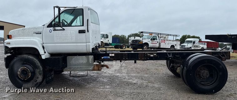 image for item EU2172 1994 Chevrolet Kodiak truck cab and chassis