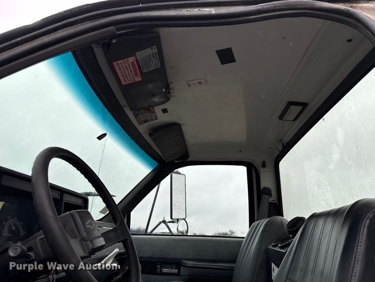 image for item EU2172 1994 Chevrolet Kodiak truck cab and chassis