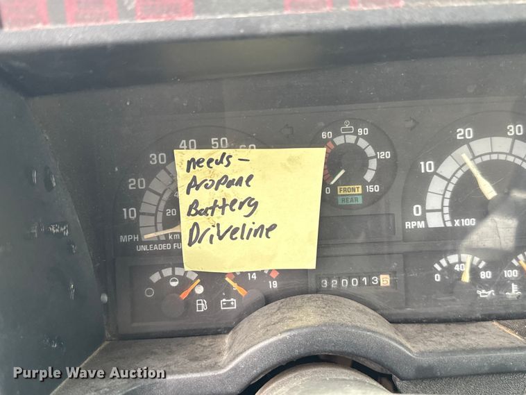 image for item EU2172 1994 Chevrolet Kodiak truck cab and chassis