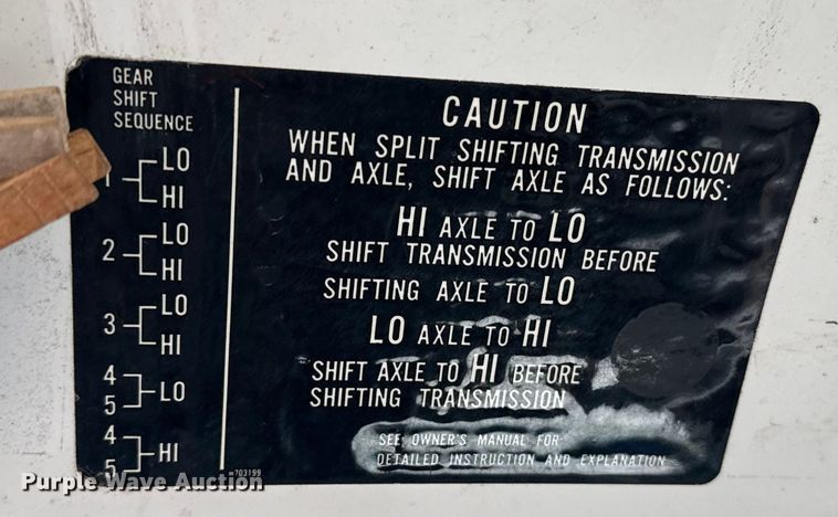 image for item EU2172 1994 Chevrolet Kodiak truck cab and chassis