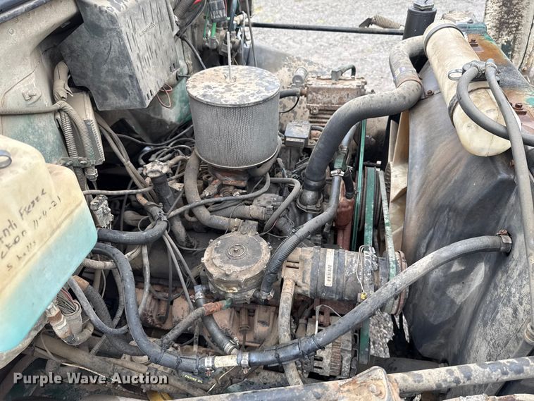 image for item EU2172 1994 Chevrolet Kodiak truck cab and chassis