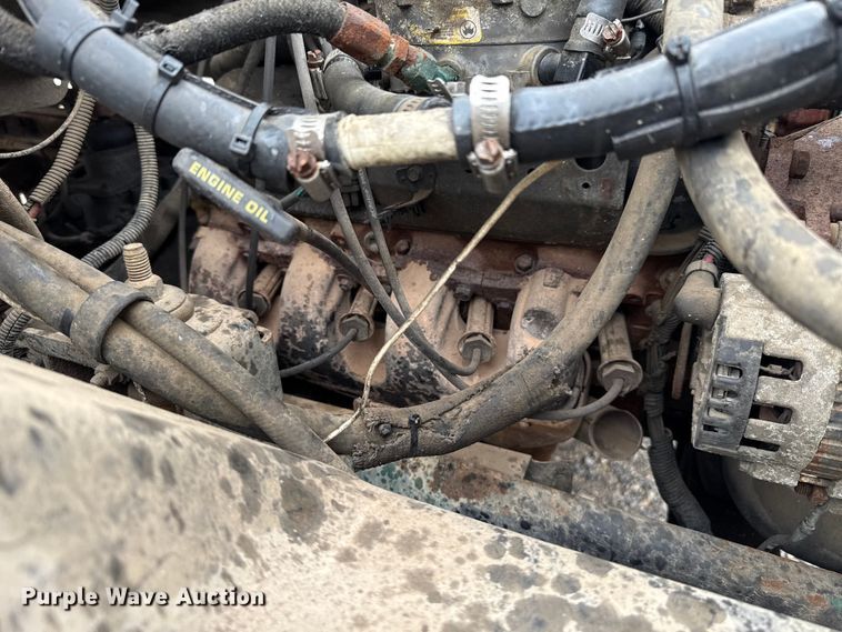 image for item EU2172 1994 Chevrolet Kodiak truck cab and chassis