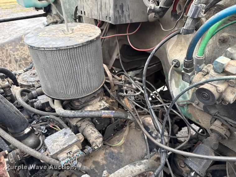 image for item EU2172 1994 Chevrolet Kodiak truck cab and chassis