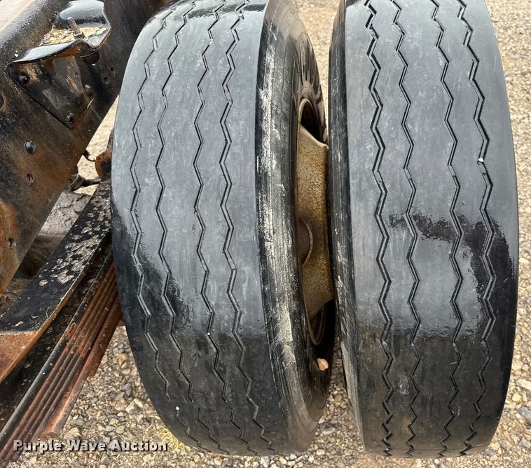 image for item EU2172 1994 Chevrolet Kodiak truck cab and chassis