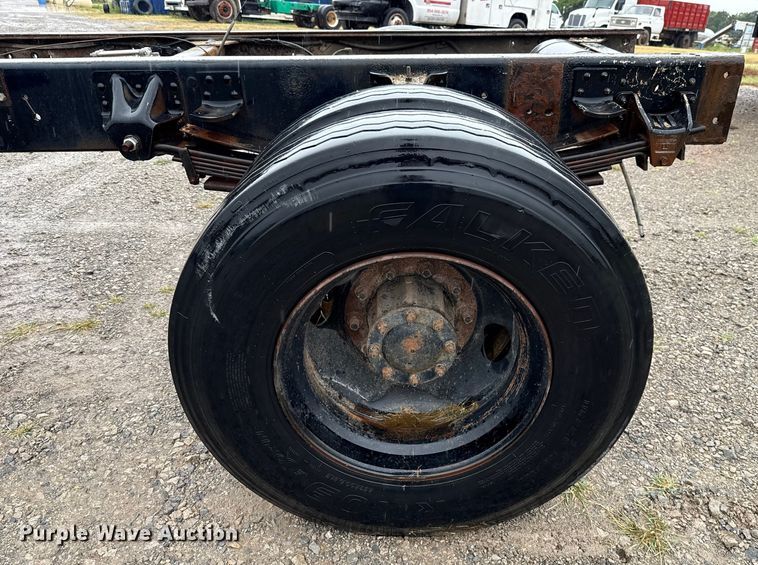 image for item EU2172 1994 Chevrolet Kodiak truck cab and chassis