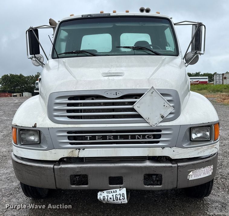 image for item EU2175 2005 Sterling Acterra truck cab and chassis