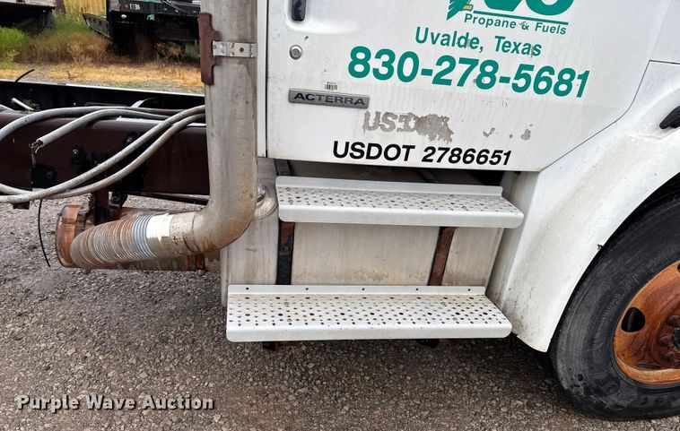 image for item EU2175 2005 Sterling Acterra truck cab and chassis