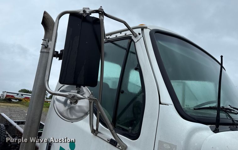 image for item EU2175 2005 Sterling Acterra truck cab and chassis