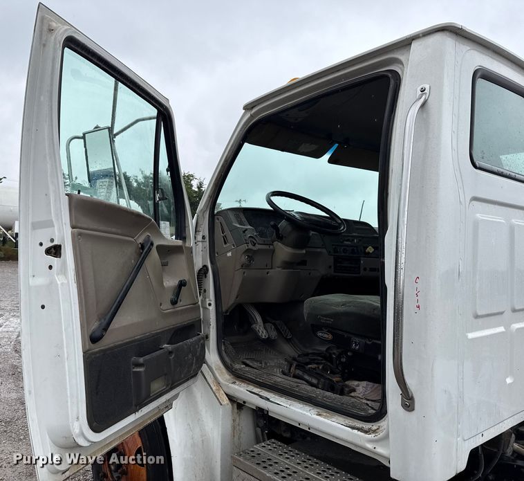 image for item EU2175 2005 Sterling Acterra truck cab and chassis