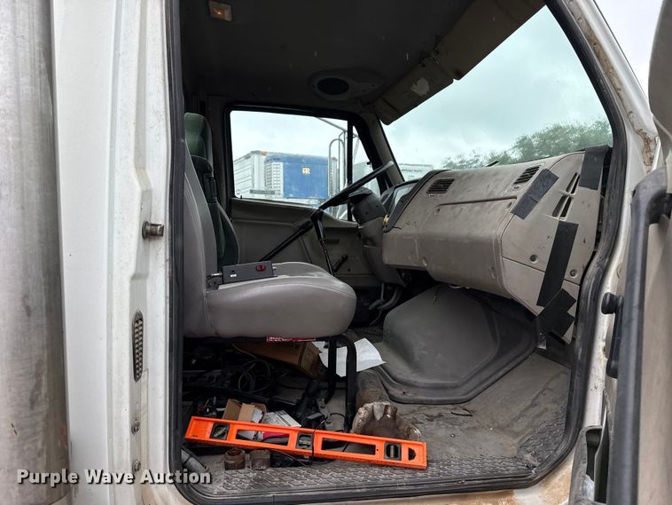 image for item EU2175 2005 Sterling Acterra truck cab and chassis