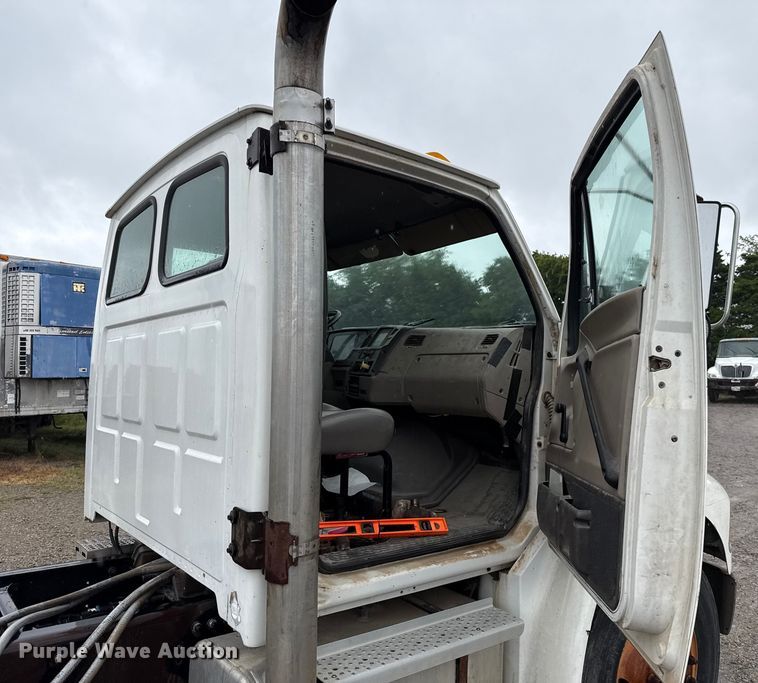 image for item EU2175 2005 Sterling Acterra truck cab and chassis