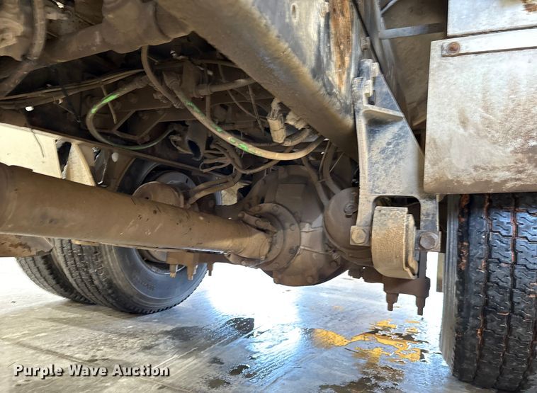 image for item EU2177 2011 Ford F-750 truck cab and chassis