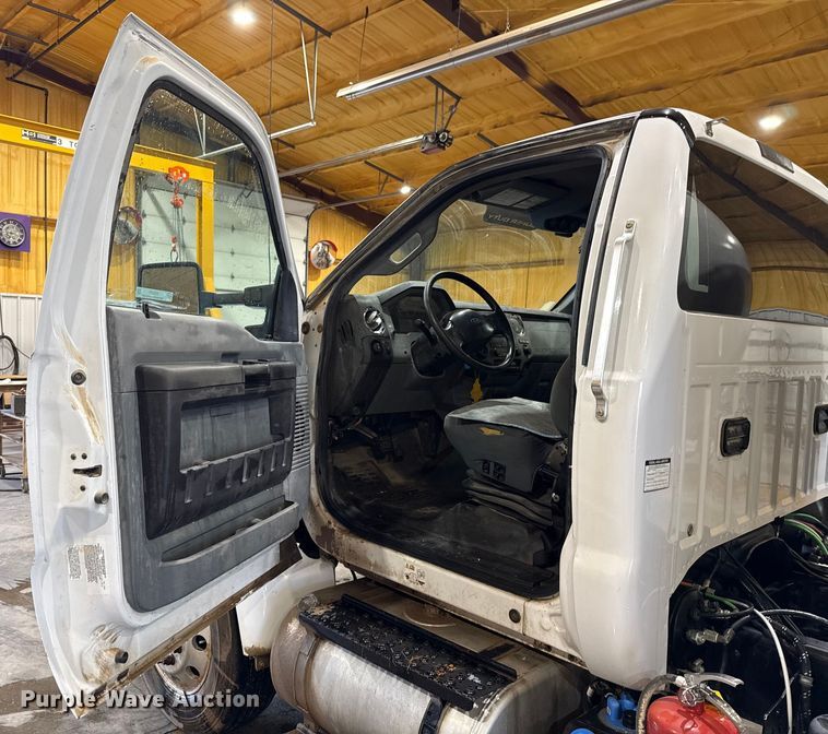 image for item EU2177 2011 Ford F-750 truck cab and chassis