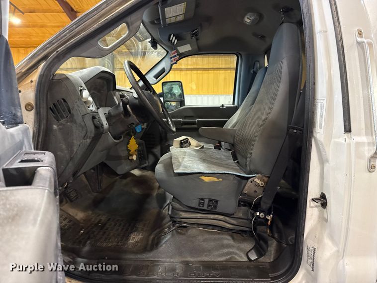 image for item EU2177 2011 Ford F-750 truck cab and chassis