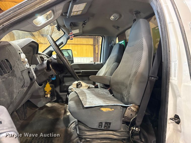 image for item EU2177 2011 Ford F-750 truck cab and chassis