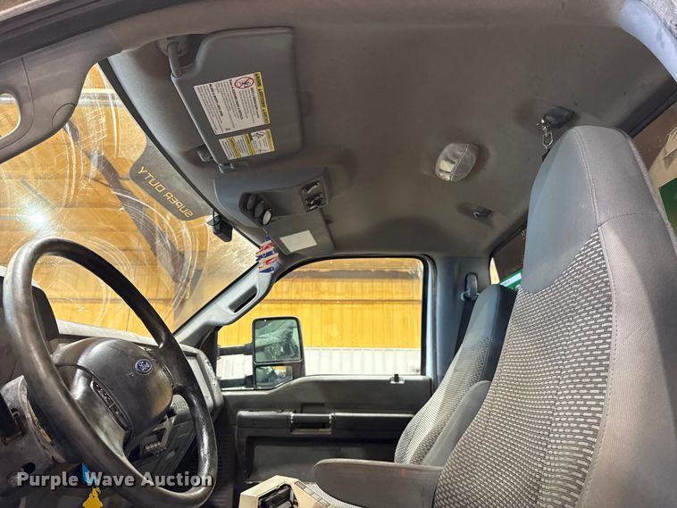 image for item EU2177 2011 Ford F-750 truck cab and chassis