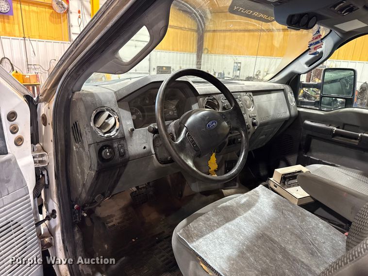 image for item EU2177 2011 Ford F-750 truck cab and chassis