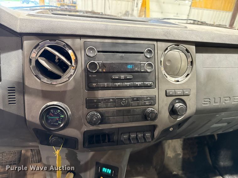 image for item EU2177 2011 Ford F-750 truck cab and chassis