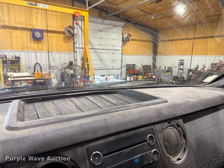 image for item EU2177 2011 Ford F-750 truck cab and chassis