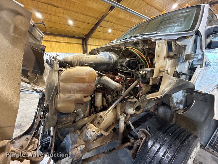 image for item EU2177 2011 Ford F-750 truck cab and chassis