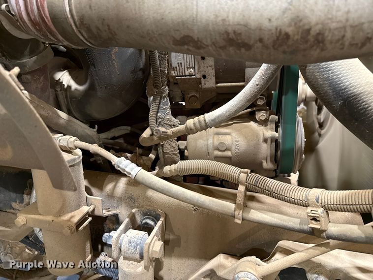 image for item EU2177 2011 Ford F-750 truck cab and chassis