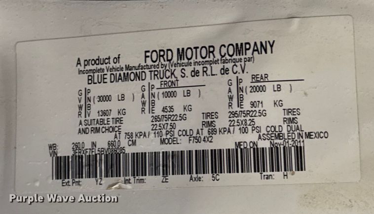 image for item EU2177 2011 Ford F-750 truck cab and chassis