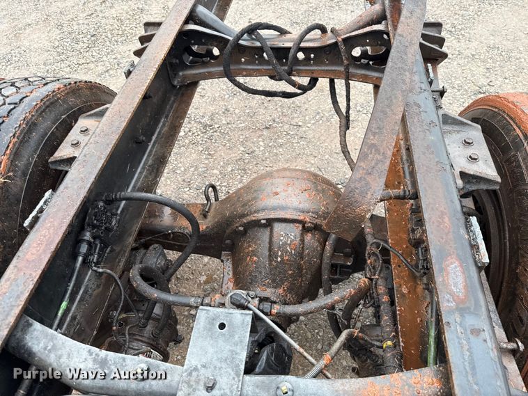 image for item EU2179 2005 International 4400 truck cab and chassis