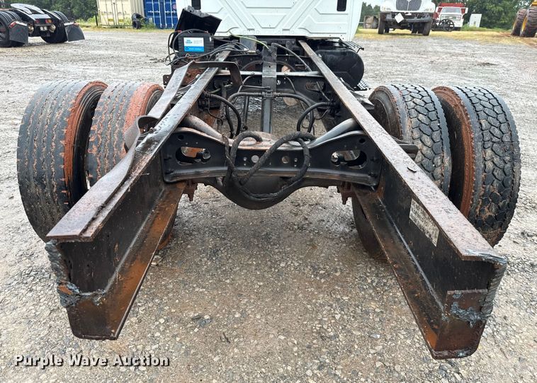 image for item EU2179 2005 International 4400 truck cab and chassis