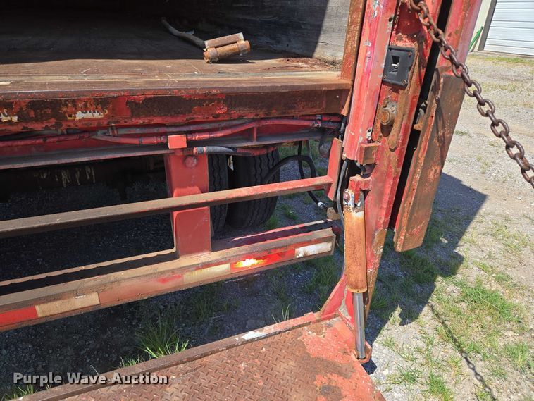 image for item EU3548 2008 Trailermobile dry van trailer