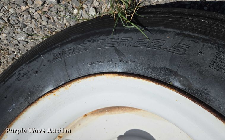 image for item EU3548 2008 Trailermobile dry van trailer