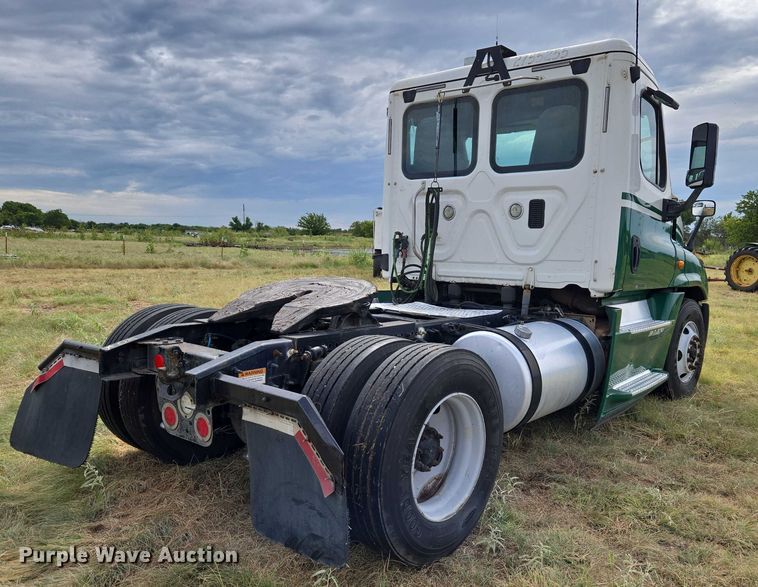 CAMIóN 2015 FREIGHTLINER