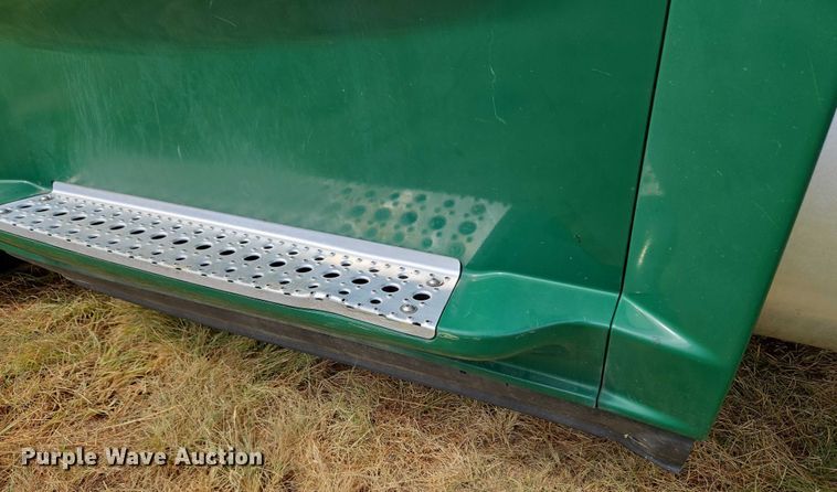 image for item EU3562 2015 Freightliner Cascadia semi truck