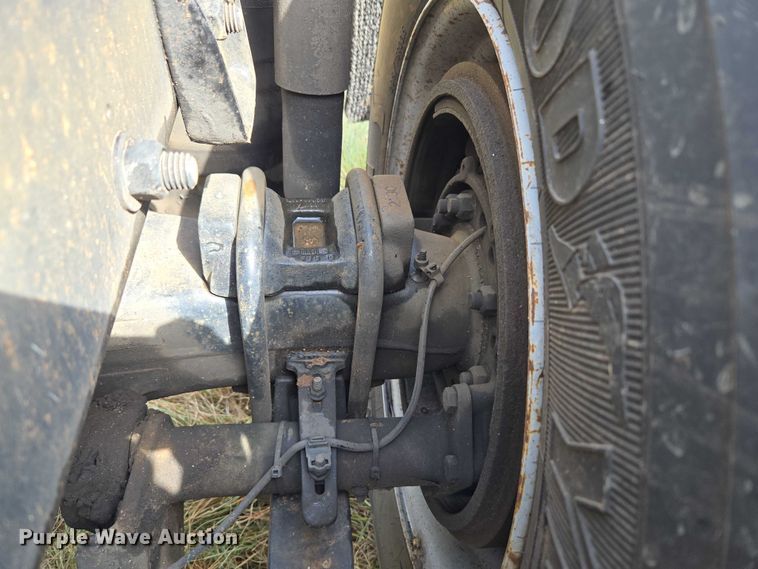 image for item EU3562 2015 Freightliner Cascadia semi truck