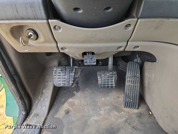 image for item EU3562 2015 Freightliner Cascadia semi truck