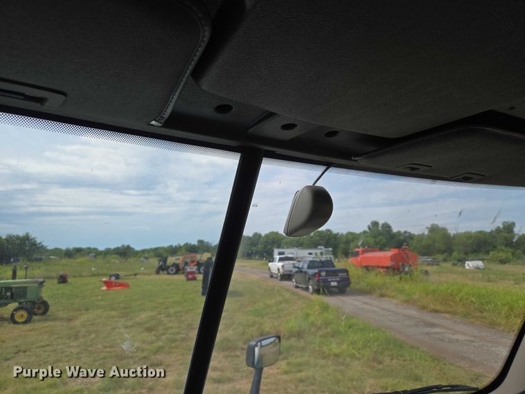 image for item EU3562 2015 Freightliner Cascadia semi truck