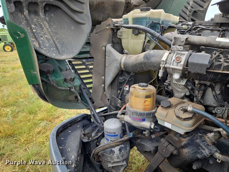 image for item EU3562 2015 Freightliner Cascadia semi truck